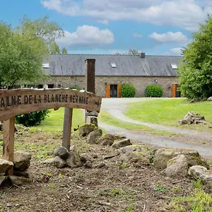 Domaine De La Blanche Hermine Hébergement de vacances